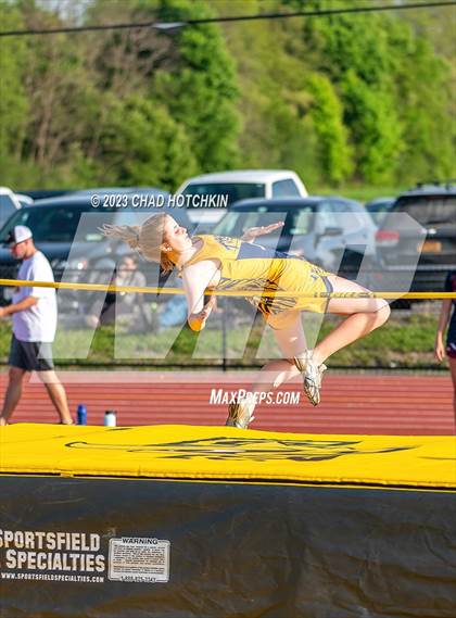 Thumbnail 2 in South Seneca Invitational photogallery.
