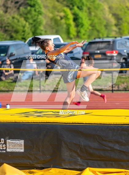 Thumbnail 1 in South Seneca Invitational photogallery.