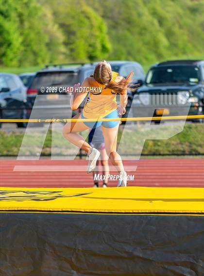 Thumbnail 1 in South Seneca Invitational photogallery.