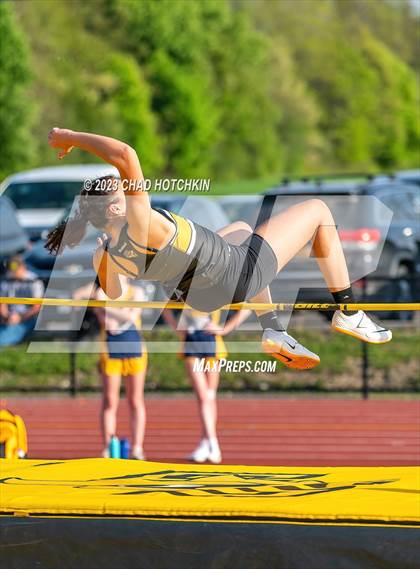 Thumbnail 3 in South Seneca Invitational photogallery.