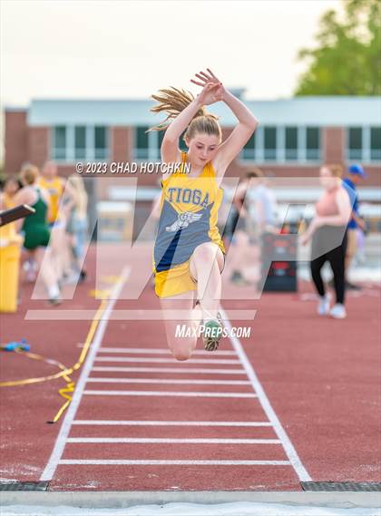 Thumbnail 3 in South Seneca Invitational photogallery.