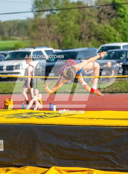 Thumbnail 1 in South Seneca Invitational photogallery.