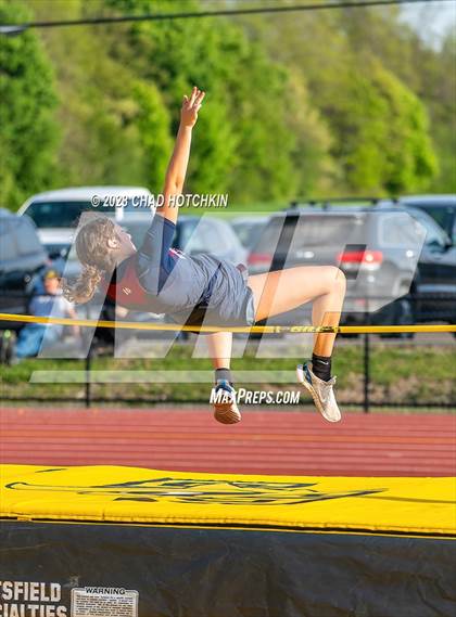 Thumbnail 2 in South Seneca Invitational photogallery.