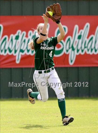 Thumbnail 3 in The Woodlands vs Cinco Ranch (The Woodlands Lady Highlander Tournament) photogallery.