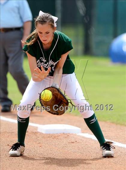 Thumbnail 3 in The Woodlands vs Cinco Ranch (The Woodlands Lady Highlander Tournament) photogallery.