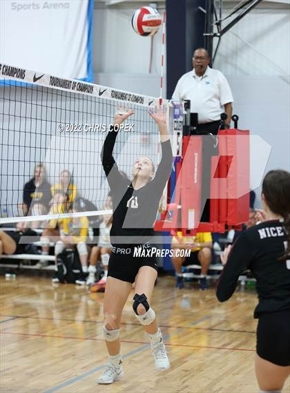 Thumbnail 1 in Oceanside Collegiate Academy vs Niceville (Nike Tournament of Champions) photogallery.