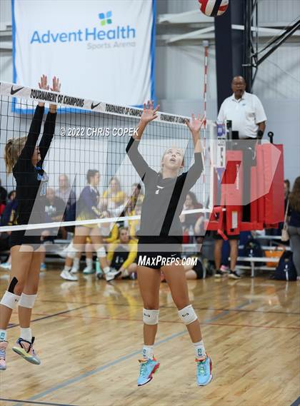 Thumbnail 1 in Oceanside Collegiate Academy vs Niceville (Nike Tournament of Champions) photogallery.