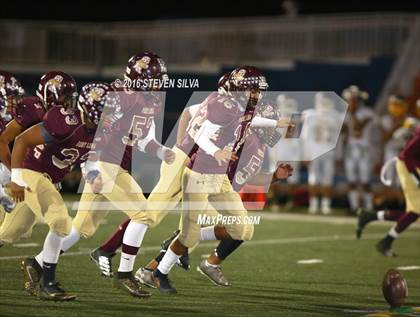 Thumbnail 2 in El Camino vs. Point Loma (CIF SDS D1 1st Round) photogallery.