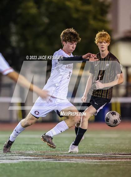 Thumbnail 2 in Chaminade @ Crespi photogallery.