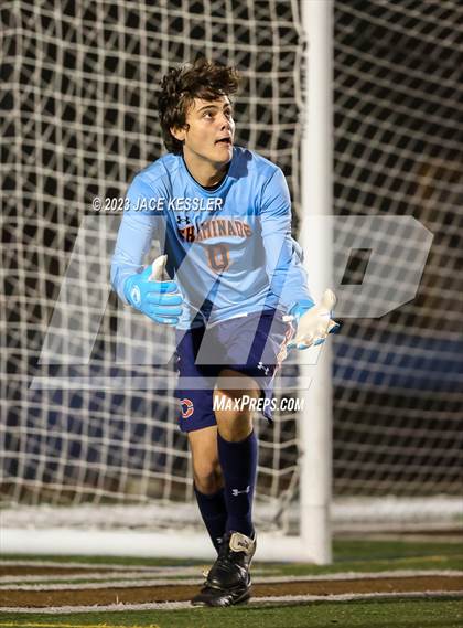 Thumbnail 2 in Chaminade @ Crespi photogallery.