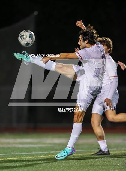 Thumbnail 2 in Chaminade @ Crespi photogallery.