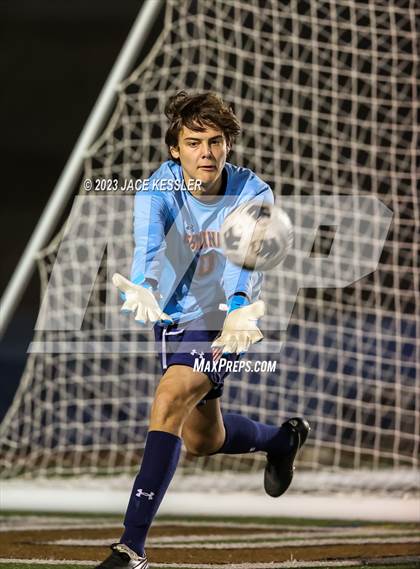 Thumbnail 3 in Chaminade @ Crespi photogallery.
