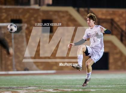 Thumbnail 2 in Chaminade @ Crespi photogallery.