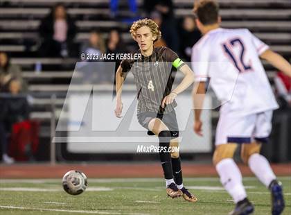 Thumbnail 2 in Chaminade @ Crespi photogallery.