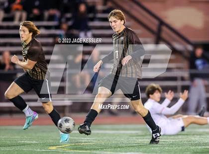 Thumbnail 2 in Chaminade @ Crespi photogallery.
