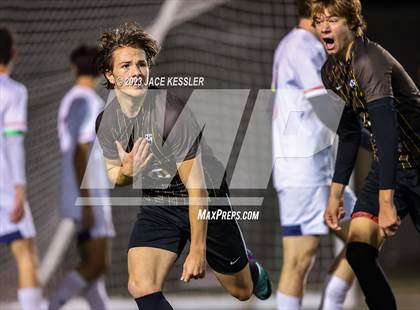Thumbnail 2 in Chaminade @ Crespi photogallery.
