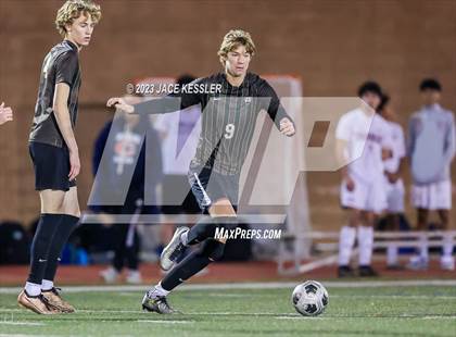 Thumbnail 2 in Chaminade @ Crespi photogallery.