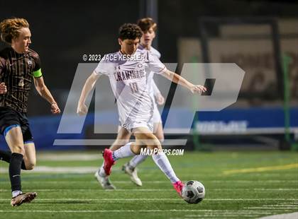 Thumbnail 2 in Chaminade @ Crespi photogallery.