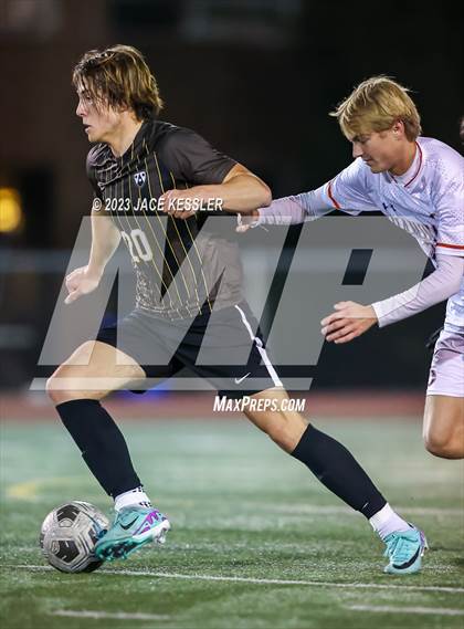 Thumbnail 3 in Chaminade @ Crespi photogallery.