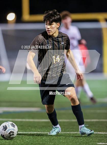 Thumbnail 2 in Chaminade @ Crespi photogallery.