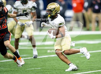 Thumbnail 2 in Acadiana vs. Catholic-B.R. (LHSAA Division I Select Final) photogallery.