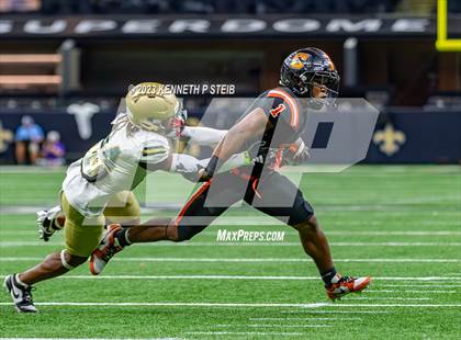 Thumbnail 3 in Acadiana vs. Catholic-B.R. (LHSAA Division I Select Final) photogallery.