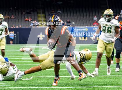 Thumbnail 1 in Acadiana vs. Catholic-B.R. (LHSAA Division I Select Final) photogallery.