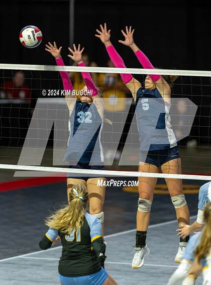 Thumbnail 3 in Oak Glen vs. Philip Barbour (WVSSAC Class AA Final) photogallery.