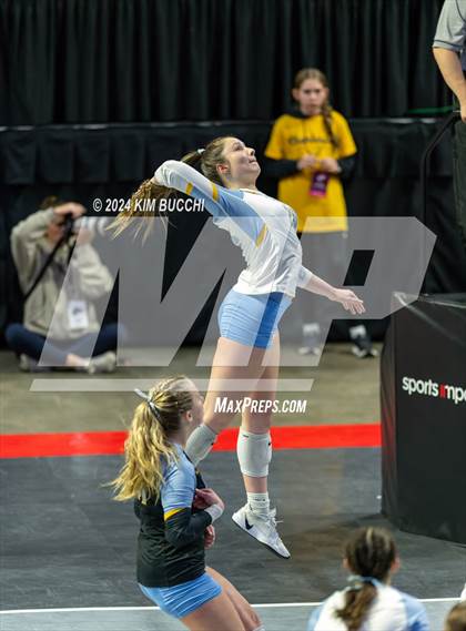 Thumbnail 2 in Oak Glen vs. Philip Barbour (WVSSAC Class AA Final) photogallery.