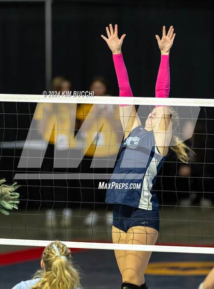 Thumbnail 1 in Oak Glen vs. Philip Barbour (WVSSAC Class AA Final) photogallery.