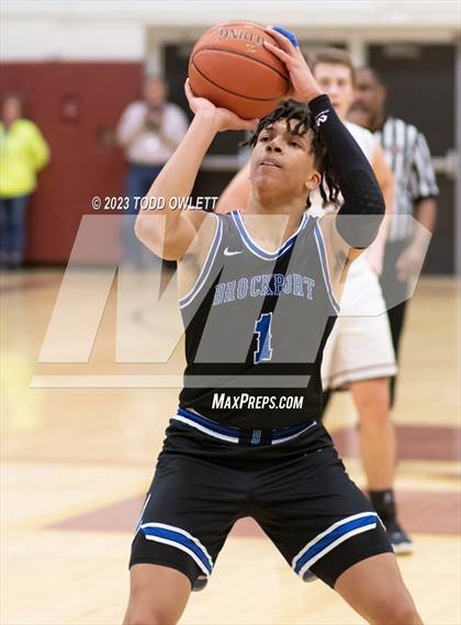 Thumbnail 3 in Brockport @ Mendon photogallery.