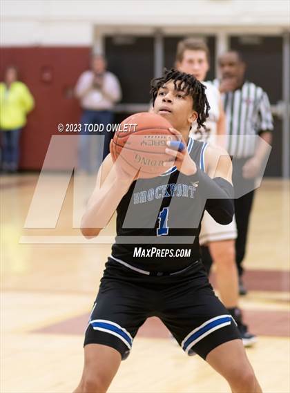 Thumbnail 2 in Brockport @ Mendon photogallery.