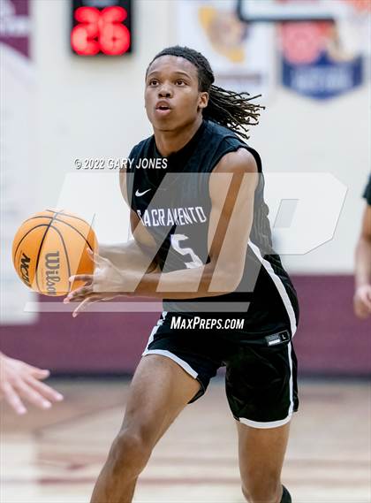 Thumbnail 2 in Sacramento vs Whitney (NorCal Tip-Off) photogallery.