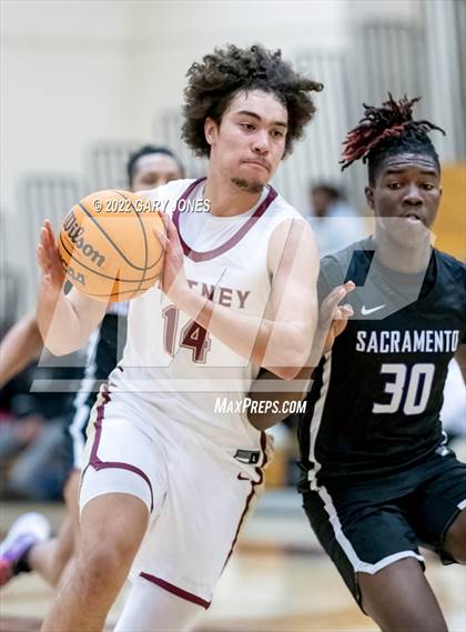 Thumbnail 3 in Sacramento vs Whitney (NorCal Tip-Off) photogallery.