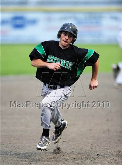 Thumbnail 2 in Northwest Catholic vs. Cromwell (CIAC Class S Final) photogallery.