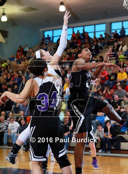Thumbnail 1 in Keystone vs. Winchester Thurston (PIAA Class A First Round) photogallery.