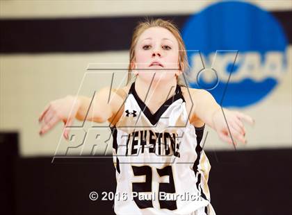 Thumbnail 2 in Keystone vs. Winchester Thurston (PIAA Class A First Round) photogallery.