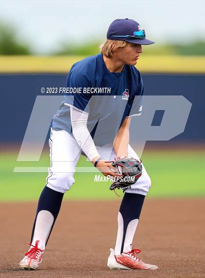 Thumbnail 1 in Van Alstyne @ Aubrey photogallery.