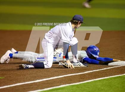 Thumbnail 1 in Van Alstyne @ Aubrey photogallery.