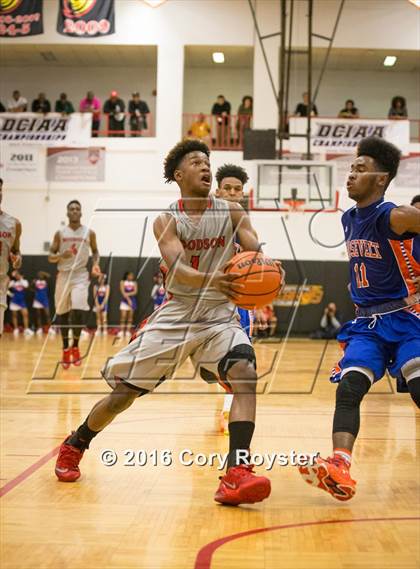 Thumbnail 3 in Roosevelt vs. Woodson (DCIAA Final) photogallery.