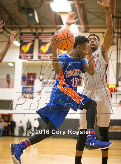 Thumbnail 2 in Roosevelt vs. Woodson (DCIAA Final) photogallery.