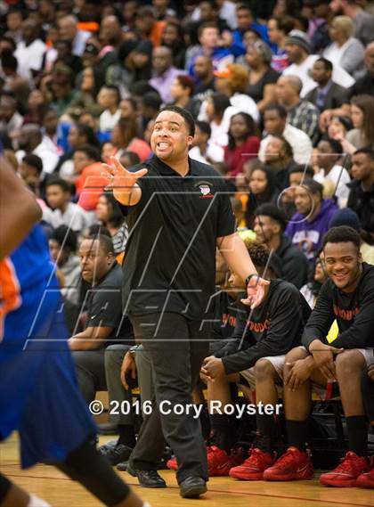 Thumbnail 3 in Roosevelt vs. Woodson (DCIAA Final) photogallery.