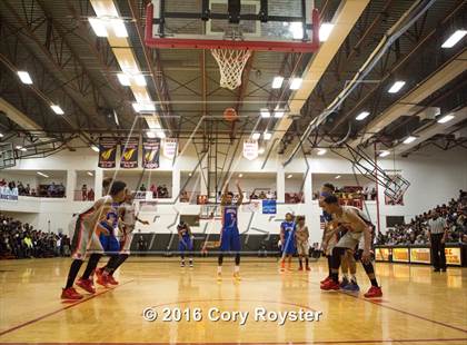 Thumbnail 3 in Roosevelt vs. Woodson (DCIAA Final) photogallery.