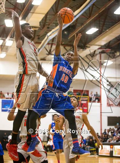 Thumbnail 2 in Roosevelt vs. Woodson (DCIAA Final) photogallery.