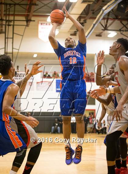 Thumbnail 1 in Roosevelt vs. Woodson (DCIAA Final) photogallery.