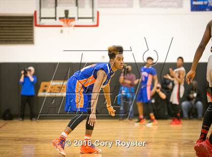 Thumbnail 2 in Roosevelt vs. Woodson (DCIAA Final) photogallery.