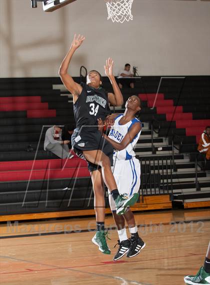 Thumbnail 3 in Samuell vs Berkner (Carrollton-Farmers Branch Basketball Classic) photogallery.
