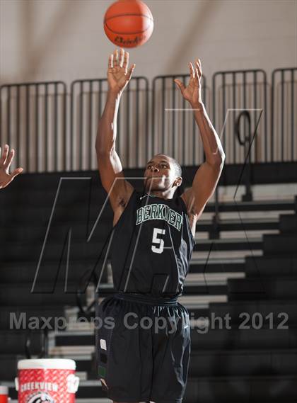 Thumbnail 2 in Samuell vs Berkner (Carrollton-Farmers Branch Basketball Classic) photogallery.
