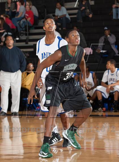 Thumbnail 2 in Samuell vs Berkner (Carrollton-Farmers Branch Basketball Classic) photogallery.