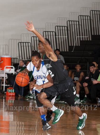 Thumbnail 2 in Samuell vs Berkner (Carrollton-Farmers Branch Basketball Classic) photogallery.